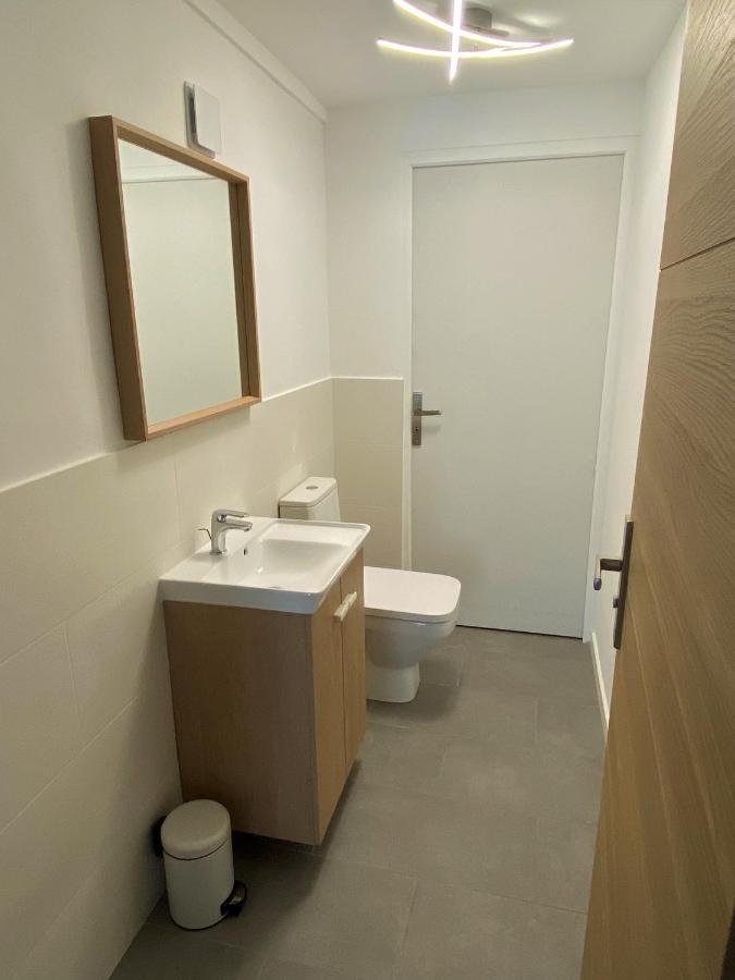 Appartement Rez De Villa Proche Port Et Plages De Sanary ภายนอก รูปภาพ