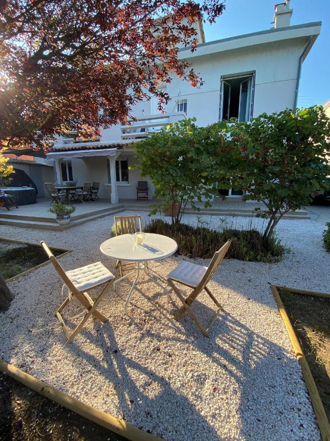 Appartement Rez De Villa Proche Port Et Plages De Sanary ภายนอก รูปภาพ
