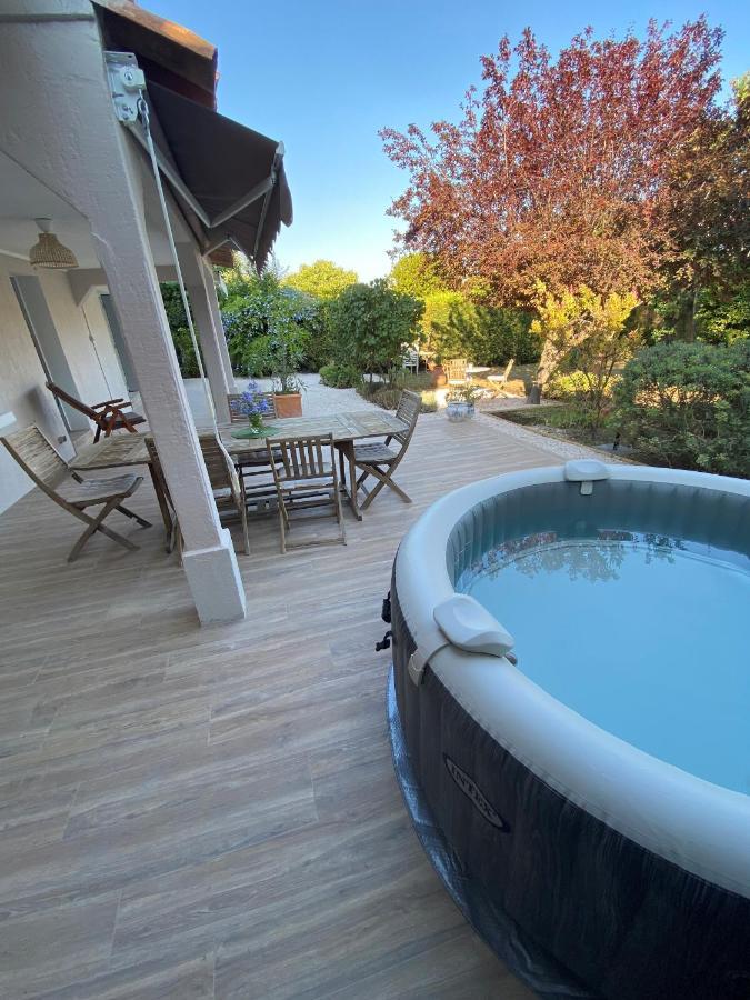 Appartement Rez De Villa Proche Port Et Plages De Sanary ภายนอก รูปภาพ