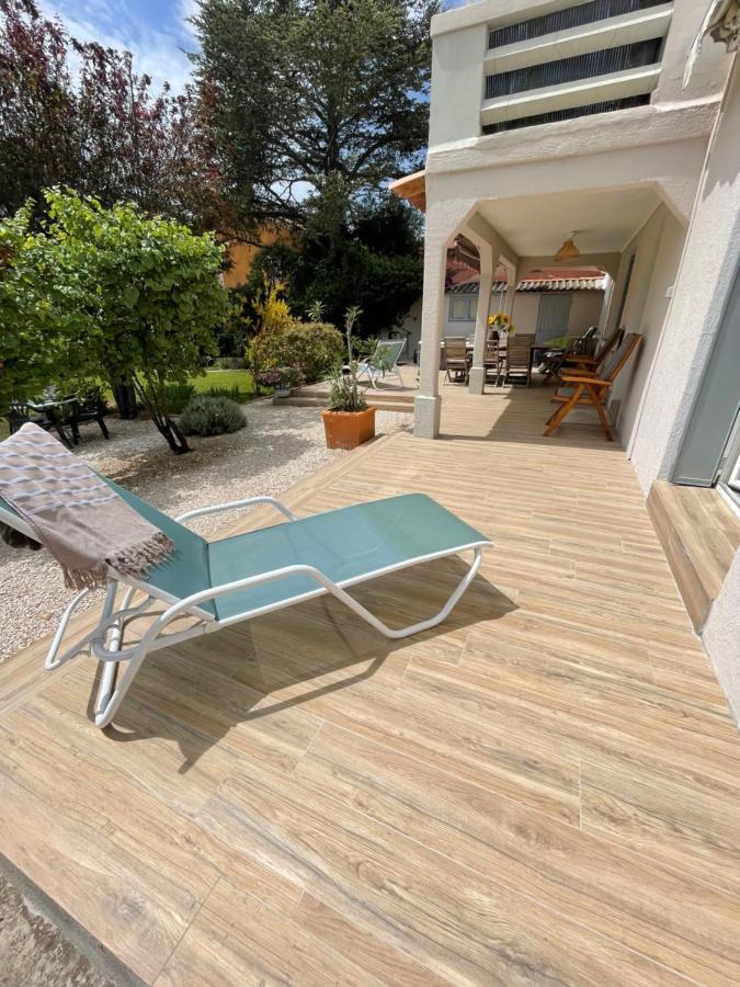 Appartement Rez De Villa Proche Port Et Plages De Sanary ภายนอก รูปภาพ